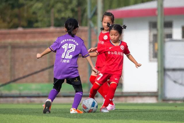 琼斯33+19+9新疆胜北控 王岚嵚28分同曦胜深圳